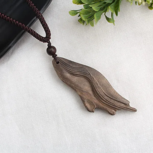 Collier africain, bois naturel travaillé