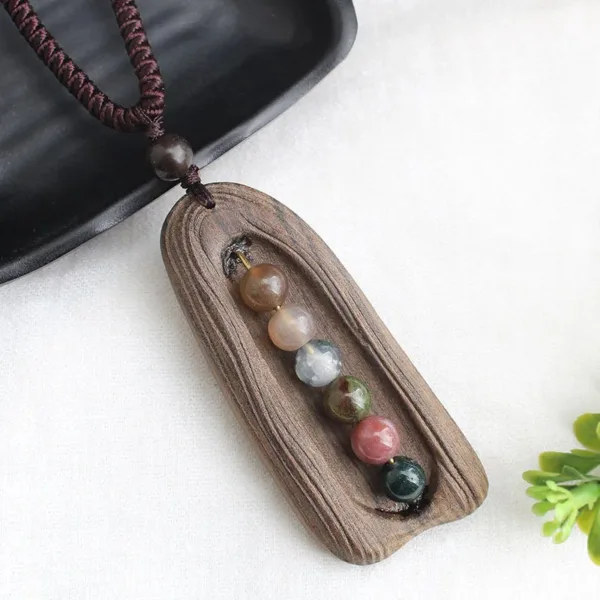 Collier en bois sculpté, vintage africain