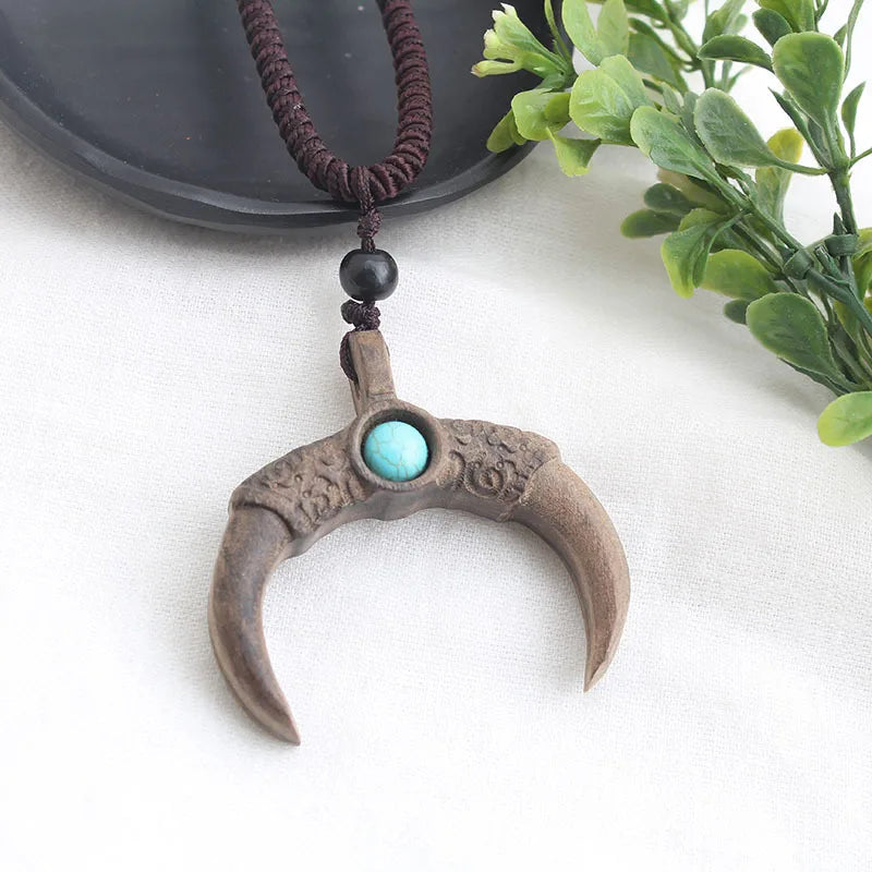 Collier en bois ancien, design unique