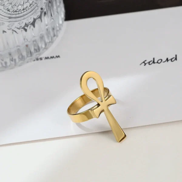 Bague Africaine en forme de croix Ankh