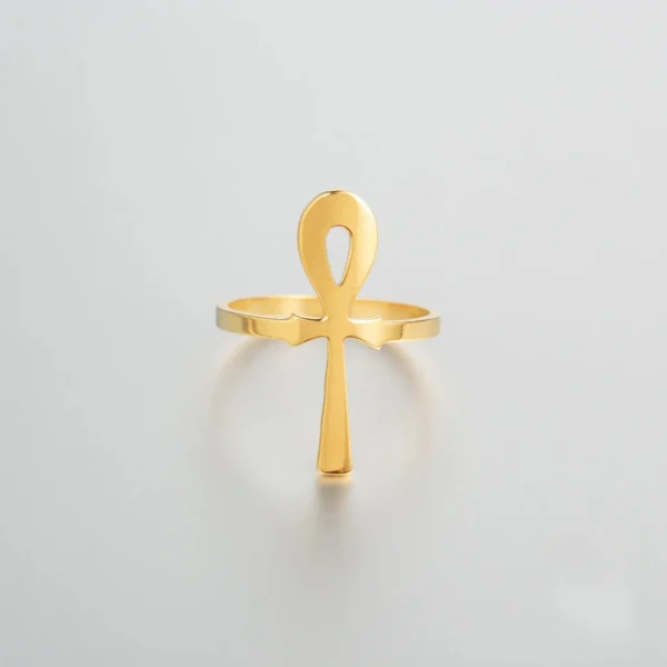 Bague ornée de la croix égyptienne Ankh