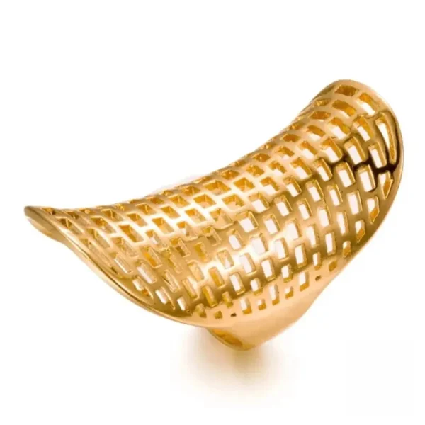 Bague élégante avec design africain
