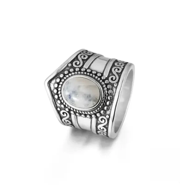 Bague en Pierre de Lune, design africain unique