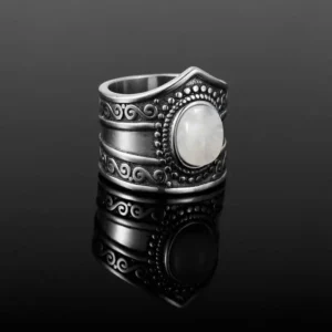 Bague africaine avec Pierre de Lune éclatante