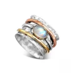 Bague artisanale en argent, style ethnique distinctif