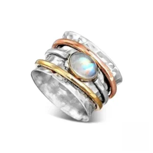 Bague artisanale en argent, style ethnique distinctif
