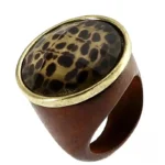 Bague en Bois Africain élégante et artisanale