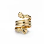 Bague Néfertiti en design africain élégant