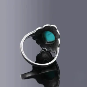 Bague artisanale avec pierre turquoise naturelle