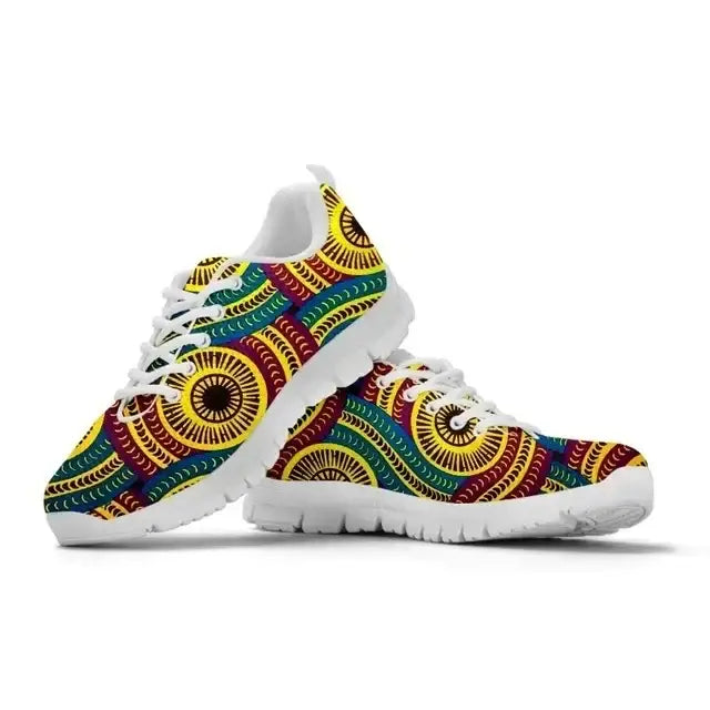 Basket motif africain coloré avec design traditionnel