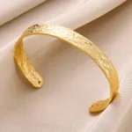 Bijoux manchette style africain doré