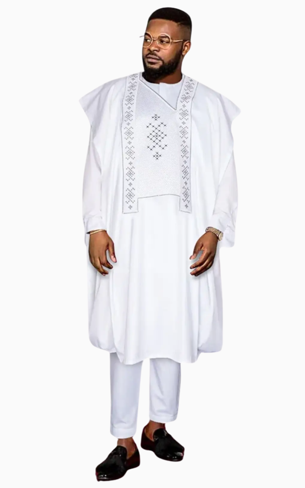 boubou-3-pieces-homme-en-bazin-blanc-1 Boubou Homme 3 Pièces en Bazin Blanc, élégant et traditionnel