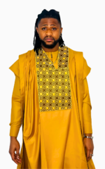Tenue en ocre pour couple, style africain