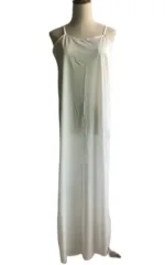 Tenue traditionnelle africaine en dentelle pour femme