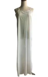 Tenue traditionnelle africaine en dentelle pour femme