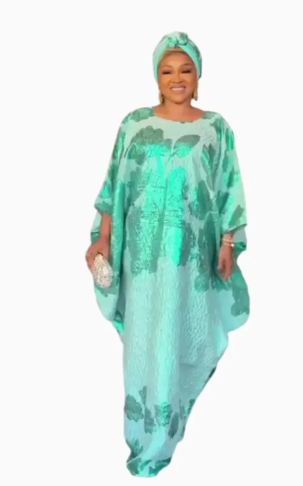 Mode africaine : boubou femme en dessin jacquard