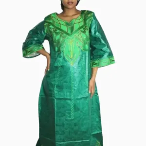 Boubou africain femme longue, élégance et tradition