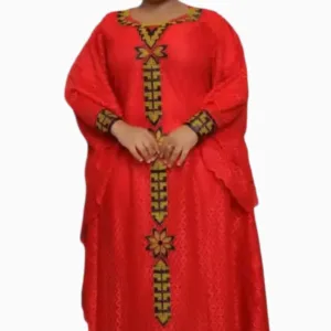 Boubou Femme aux motifs africains colorés, style élégant