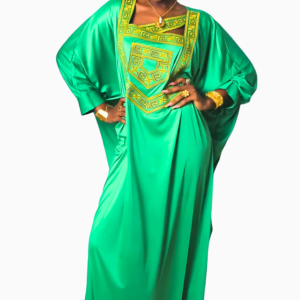 Boubou Africain Femme en Tissu Fin, style élégant et moderne