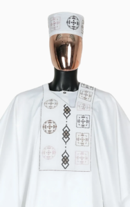 Style africain : boubou blanc pour homme, look distinctif