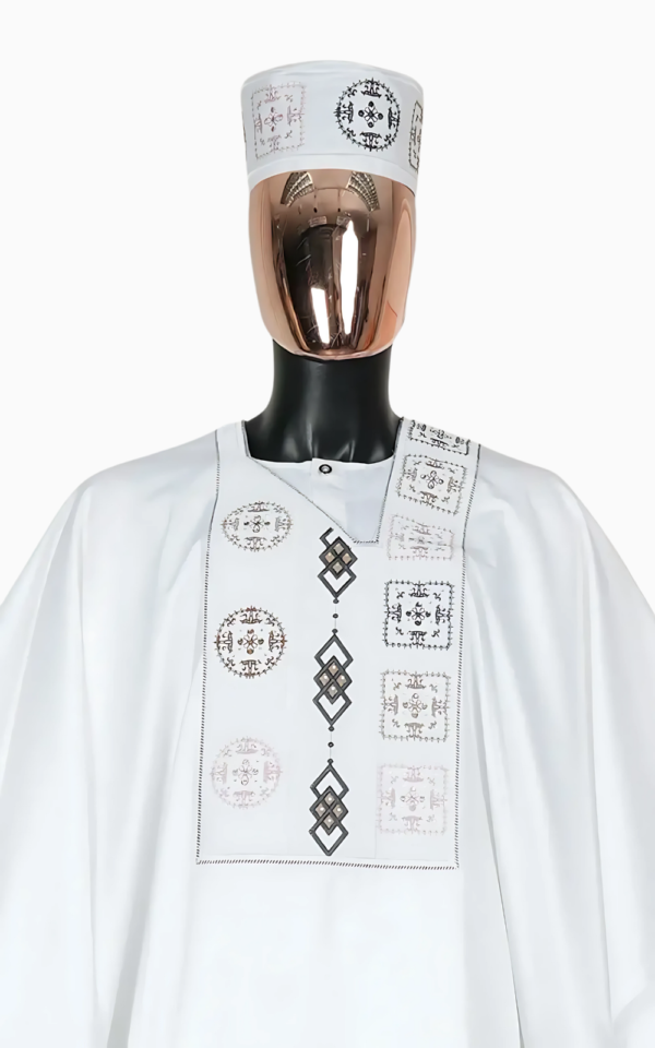 Style africain : boubou blanc pour homme, look distinctif