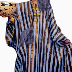 Boubou africain femme avec écharpe élégante et colorée