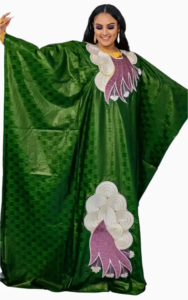 Boubou Africain Femme avec broderies délicates