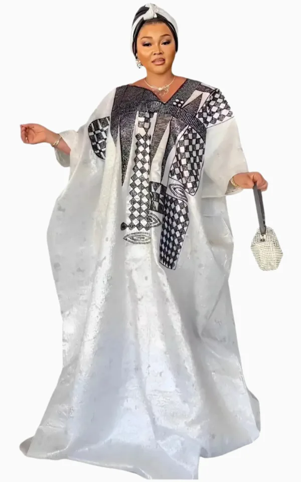 Modèle de boubou coloré pour occasions festives