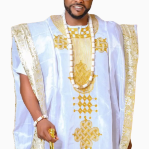Boubou Bazin Homme élégant en tissu africain