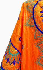 Boubou africain pour femme, design traditionnel malien vibrant