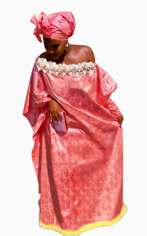 boubou-bazin-rose-femme-1 Boubou Bazin Rose Femme, élégant vêtement africain féminin