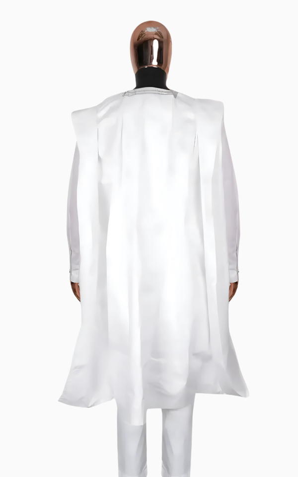 Boubou moderne en blanc, style africain pour homme