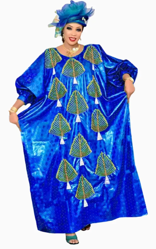 Boubou africain femme avec motifs traditionnels colorés