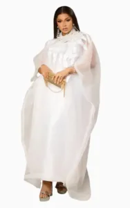 Robe boubou mariage avec motifs traditionnels raffinés