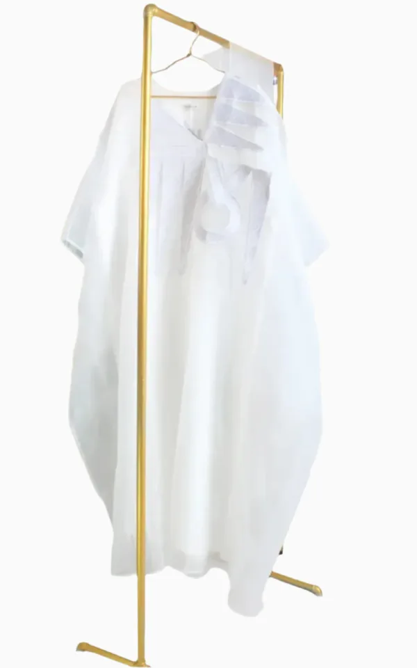 Boubou chic féminin, parfait pour un mariage africain
