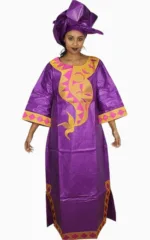 Boubou féminin avec motifs traditionnels vibrants