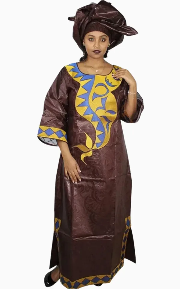 Modèle de boubou femme avec design unique