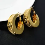 Création artisanale boucle d’oreille en plaqué or
