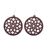 Boucle d'oreille africaine en bois sculpté