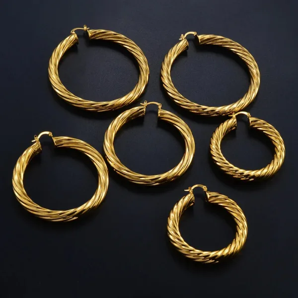 Accessoire mode africaine : boucle d'oreille ronde