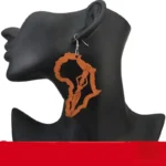 Accessoire en bois aux influences africaines