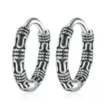 Boucle d'oreille en argent africaine élégante