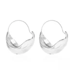 Boucle d'oreille torsadée africaine élégante en métal