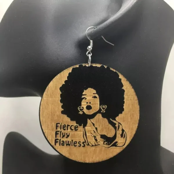 boucle-doreille-afro-en-bois-1 Boucle d'oreille afro en bois