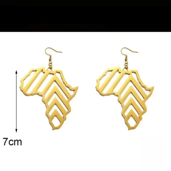 Parure originale évoquant le continent africain