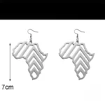 Boucle d'oreille en métal à motif africain