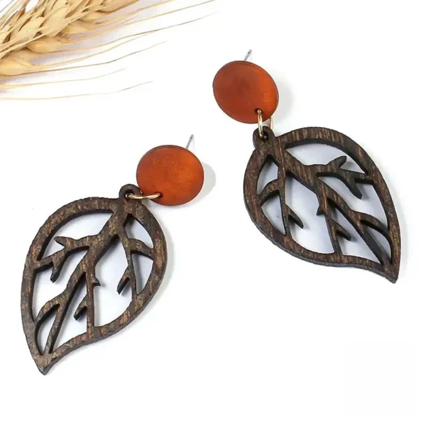 Pièce maîtresse : boucles d'oreilles d'inspiration africaine