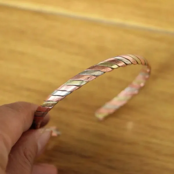 Accessoire traditionnel : bracelet 3 métaux africain
