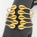 Bracelet Cauris en Or, style africain élégant