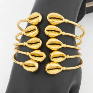 Bracelet Cauris en Or, style africain élégant